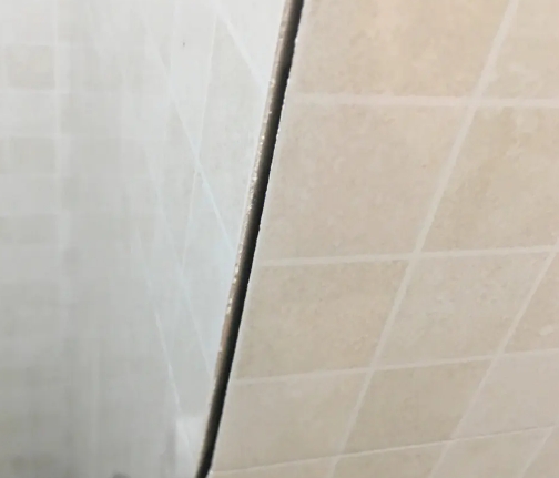 合肥瓷砖空鼓维修公司分享阳台瓷砖脱落的修复过程可以分为以下几个步骤